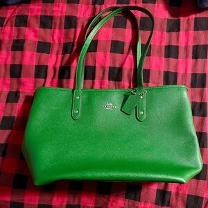 Coach Grass Green Tote. Leather Used in great condition